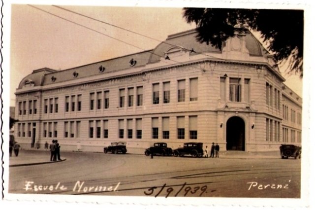 El nacimiento de la Escuela Normal en Paraná Argentina