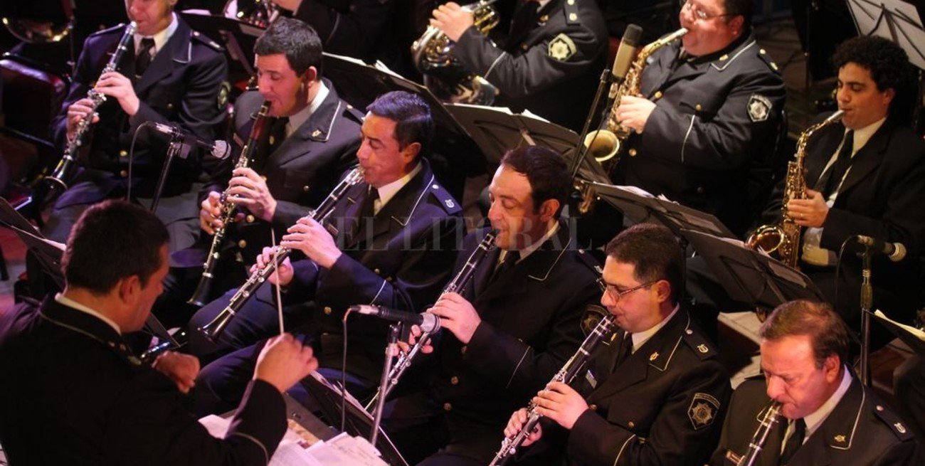 El nacimiento de la Banda Sinfónica de la Policía Federal Argentina Argentina