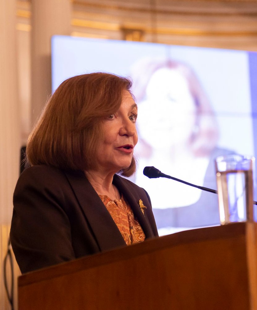 María Rosa Lojo argentina biografía