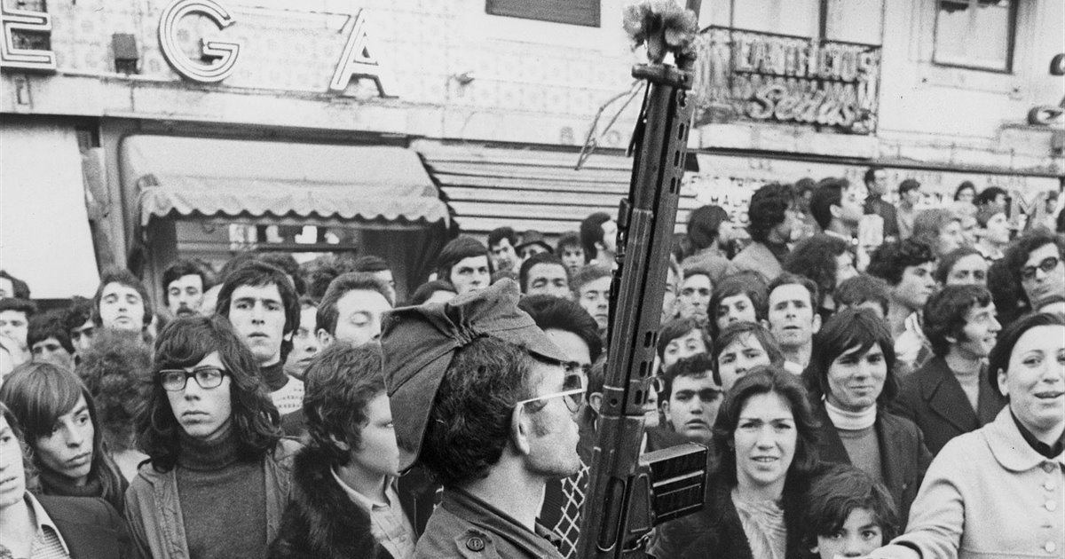 El Legado de la Revolución de los Claveles Argentinos Argentina