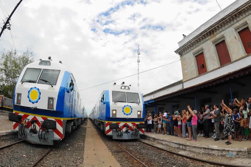 La llegada del primer servicio de trenes a Buenos Aires 1869 Argentina