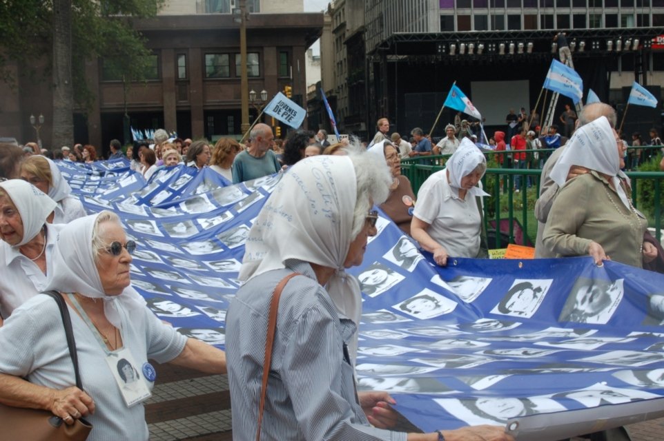 El nacimiento de Las Madres de Plaza de Mayo Argentina