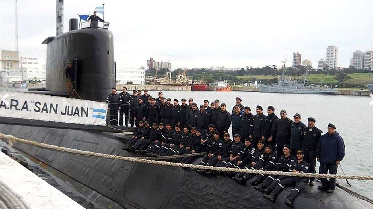 La llegada del primer submarino argentino El 'Santiago del Estero' Argentina
