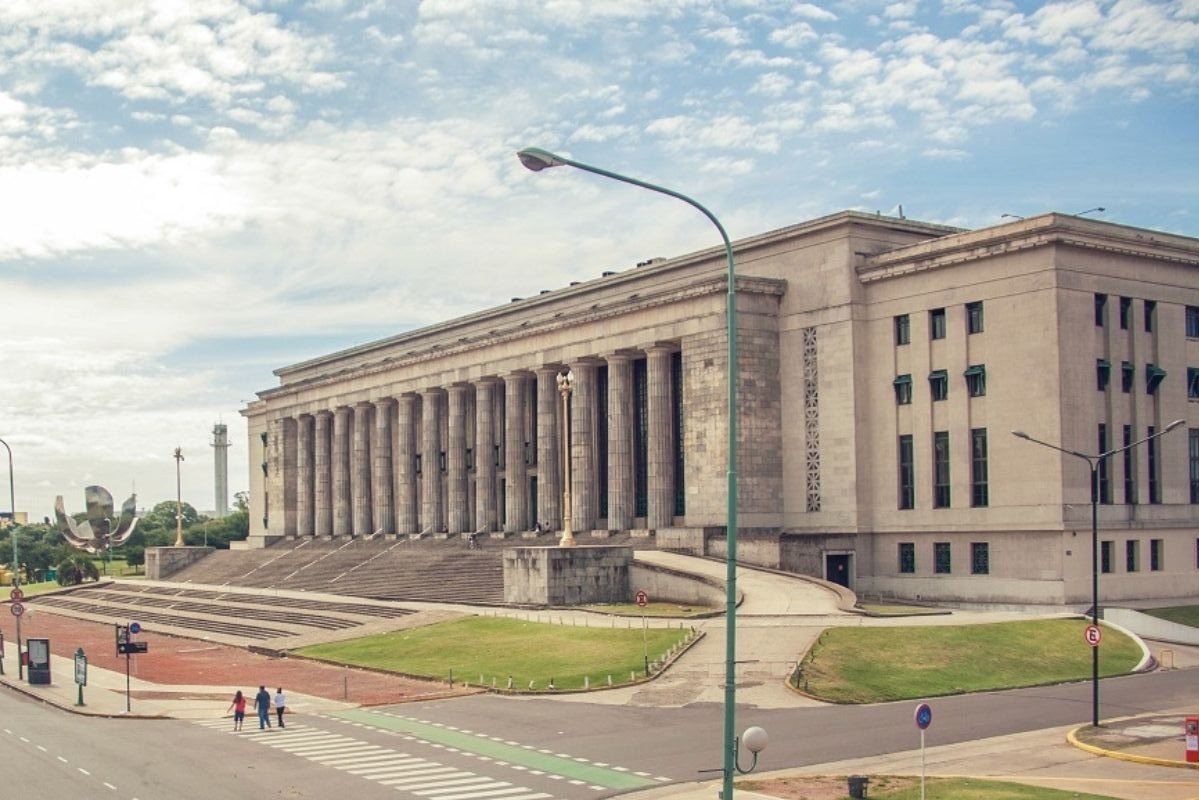 El nacimiento de la primera casa de estudios en Argentina La Universidad de Buenos Aires Argentina