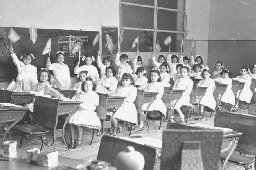 La fundación de la primera escuela de niños sordos en Argentina Argentina