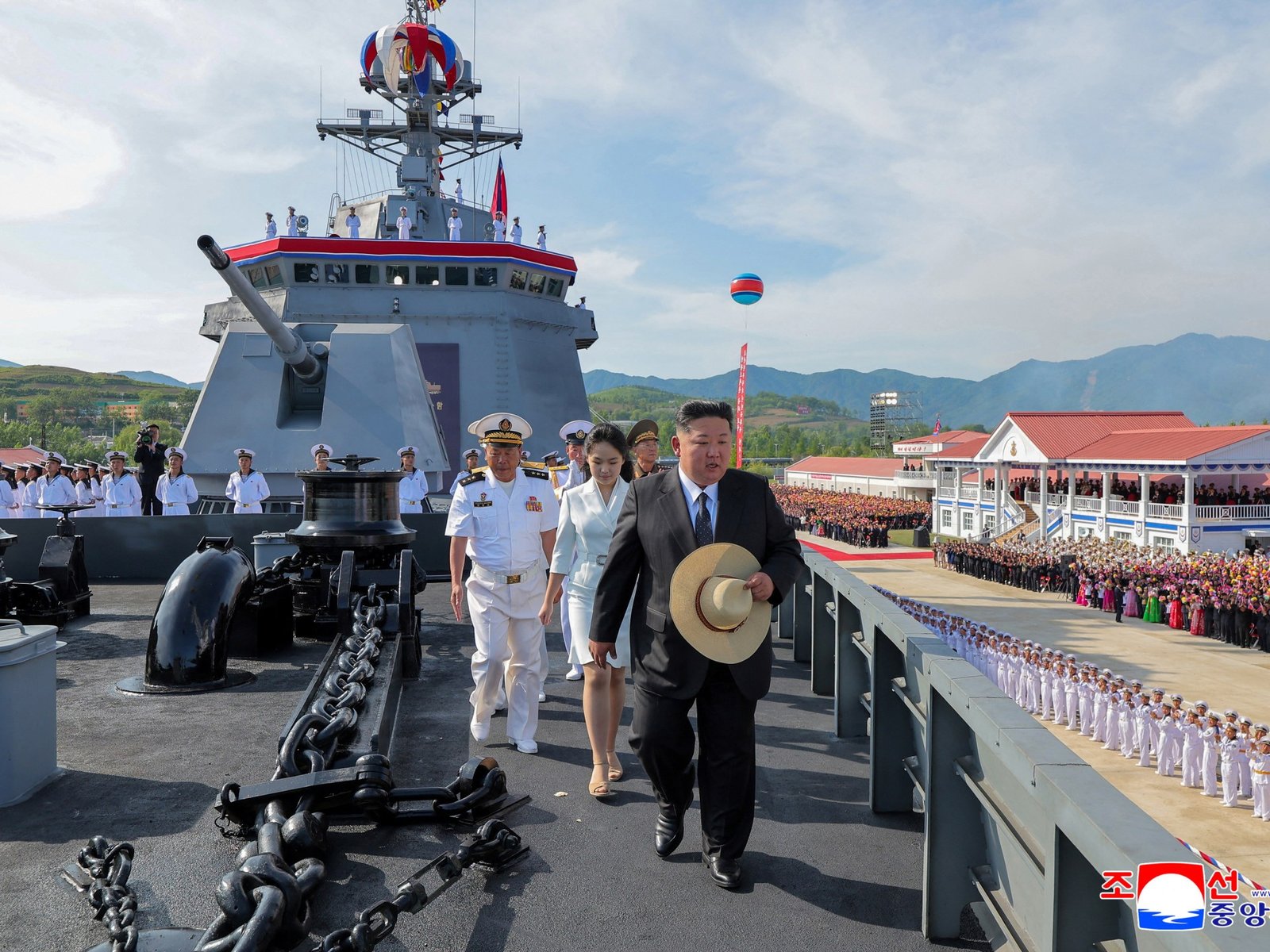 Los Aspirationes Navales de Kim Jong Un: Un Análisis de la Estrategia Marítima de Corea del Norte En medio de un clima g... Descubre más sobre defensa, accio...