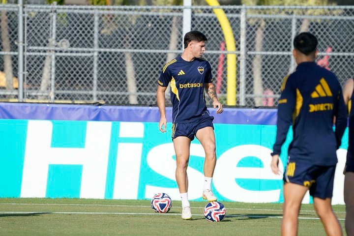 Si Marco Pellegrino llega bien desde lo físico, podría debutar ante Auckland City. (Fernando De la Orden, enviado especial)