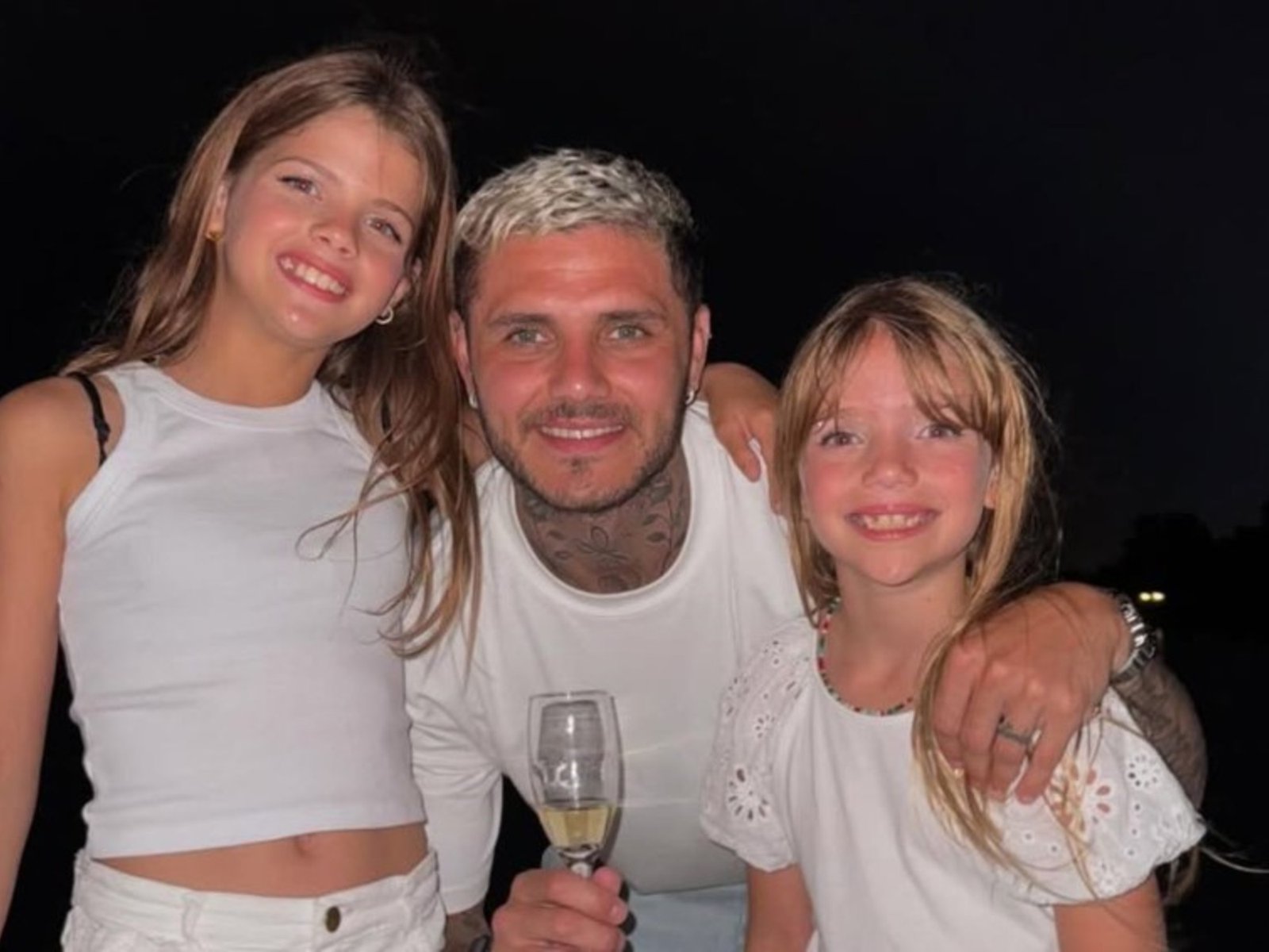 Una noche de reconciliación en medio del tempestad familiar El reciente escándalo que envuelve a Mauro Icardi y Wanda Na... Descubre más sobre medida, salvag...