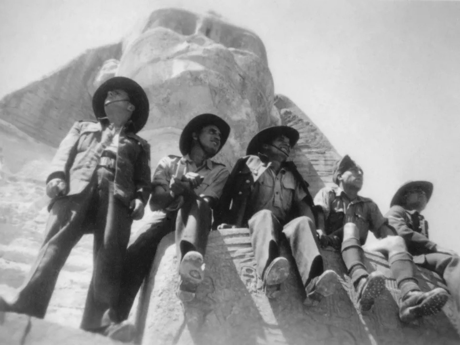 Recuperando la memoria de los héroes olvidados de la Segunda Guerra Mundial Un nuevo estudio del historiador británico S... Descubre más sobre combatieron, j...