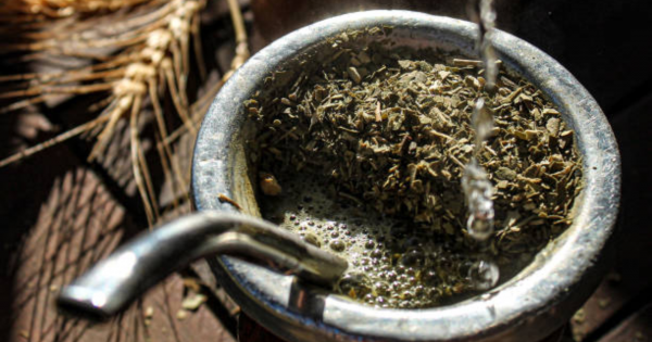 La menta: un aliado inesperado en el ritual del mate El mate, esa bebida emblemática que trasciende generaciones y une a... Descubre más sobre veces, parecer...