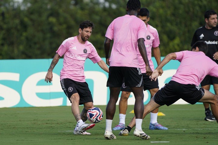 Messi, en acción durante la práctica del día jueves con Inter Miami. Foto: Fernando de la Orden / Enviado Especial.