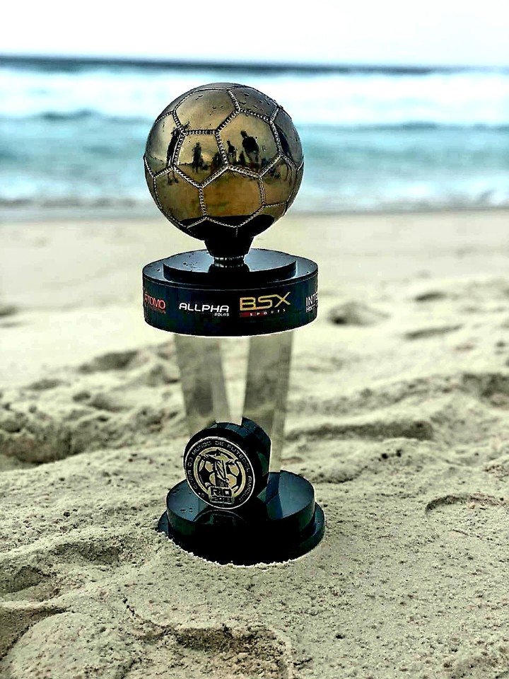La Copa del Mundial de Fútbol Amateur.
