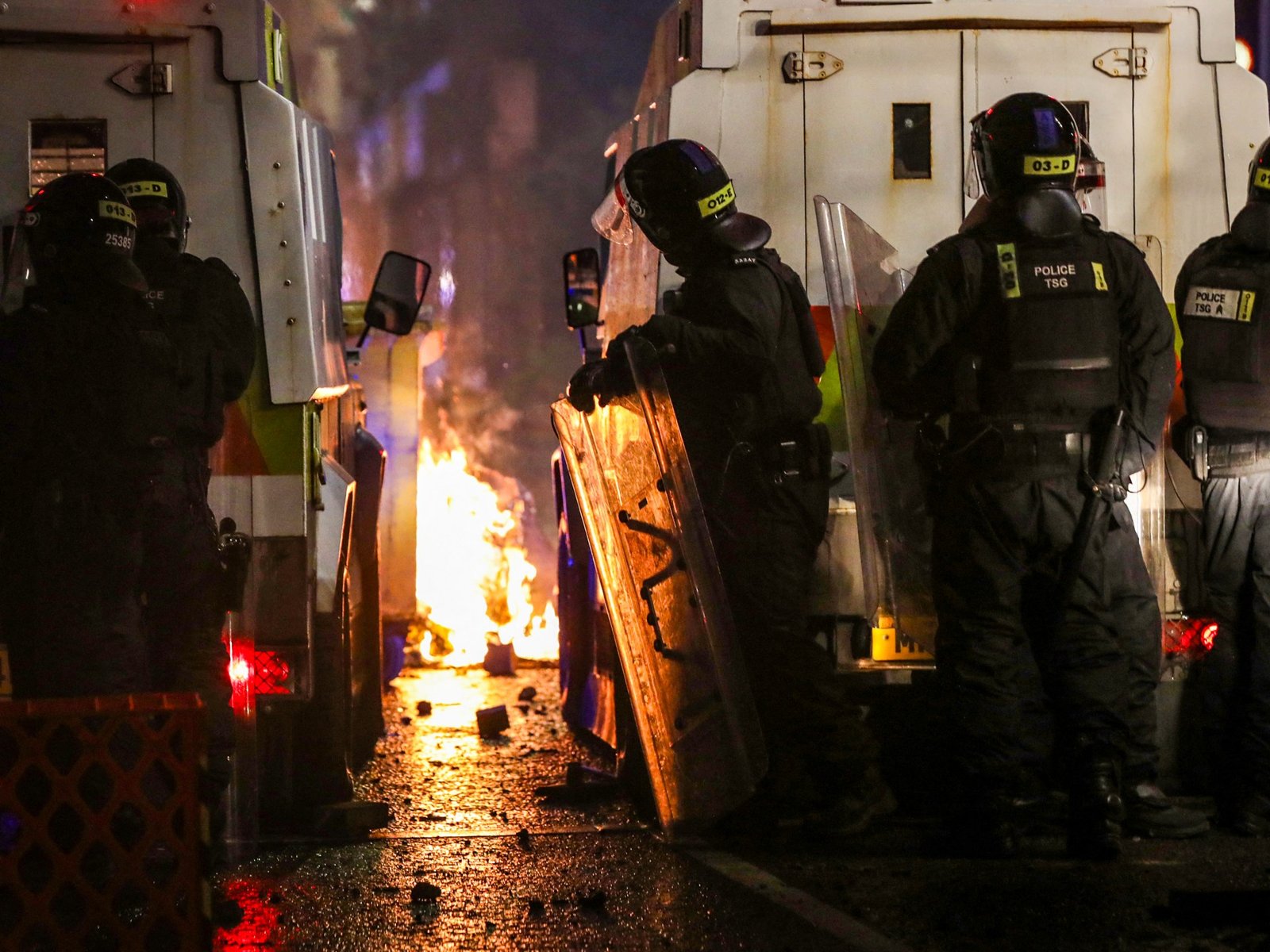 La tensión social estalla en Ballymena: un análisis de los disturbios recientes Las calles de Ballymena, una ciudad embl... Descubre más sobre estela, futuro...