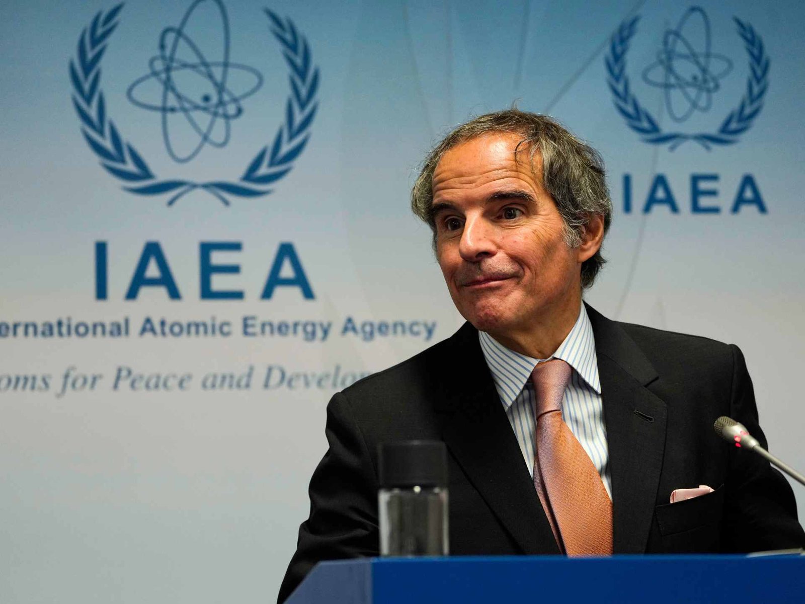 Desafíos en la diplomacia nuclear: la respuesta de Teherán al último informe de la IAEA Las tensiones entre Irán y la Ag... Descubre más sobre cloud computin...