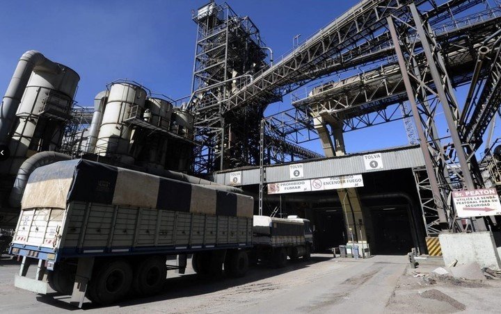 El transporte de carga en Argentina es un 23% más cara que el promedio.