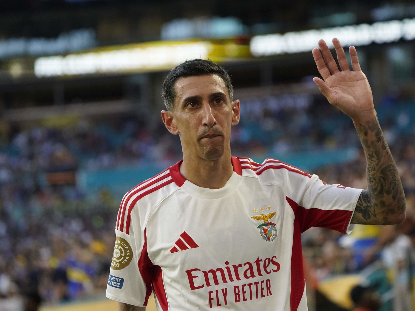 La conexión emocional de Di María con Boca y su regreso al fútbol argentino En un partido que trascendió más allá de la ... Descubre más sobre pidió, desespe...