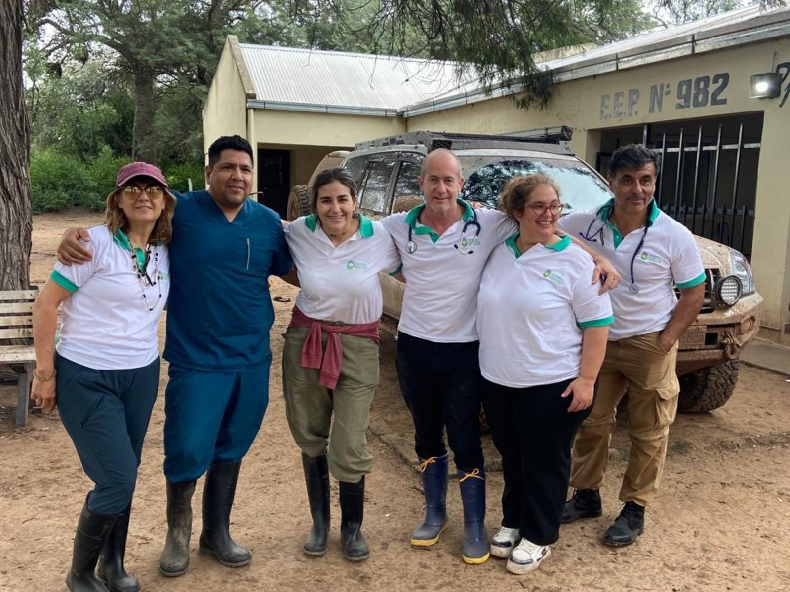 El viaje de esperanza: un compromiso que trasciende fronteras Un grupo de profesionales de la salud realiza un sacrifici... Descubre más sobre acceso, oriund...