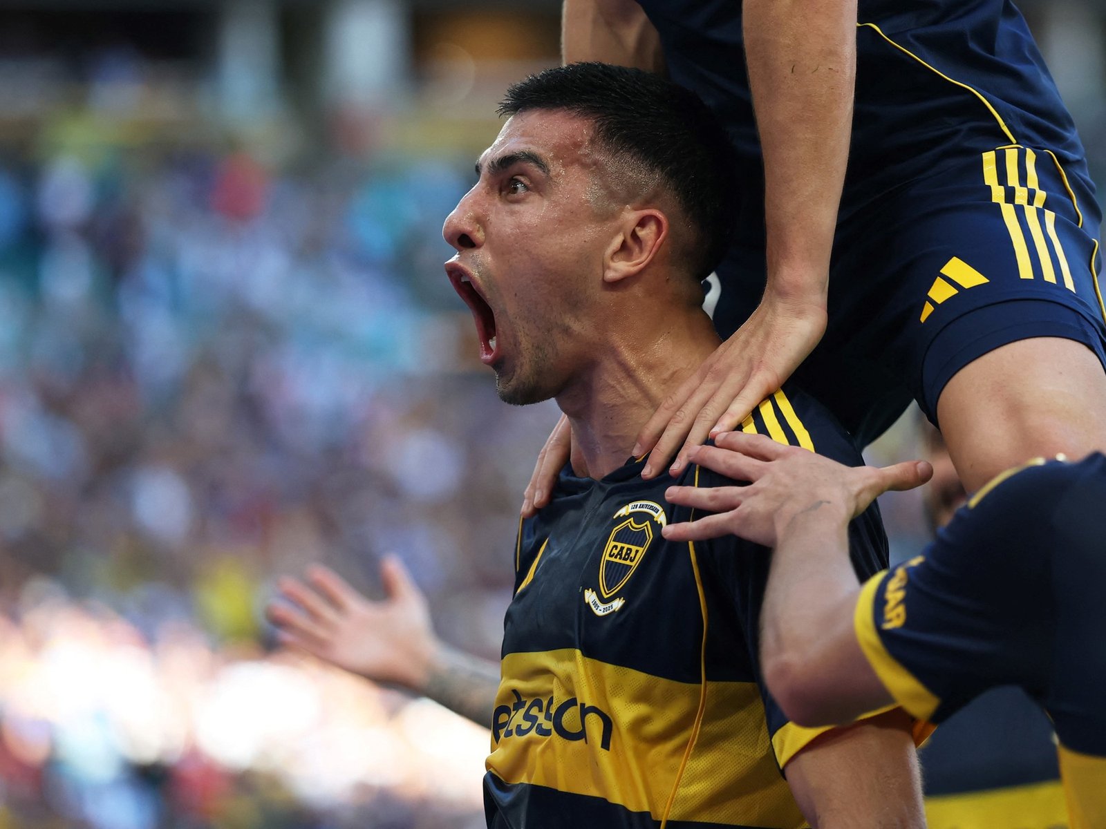 Un Boca audaz que dejó una impronta en el Mundial de Clubes El encuentro entre Boca Juniors y Benfica en el Mundial de C... Descubre más sobre evidenció, rus...