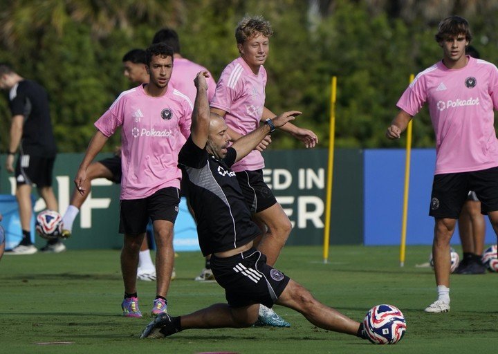 Javier Mascherano, DT del Inter Miami, se animó a jugar en el "loco". Foto: Fernando de la Orden / Enviado Especial.