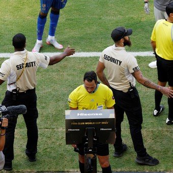 El fútbol argentino llevó sus polémicas al Mundial de Clubes: el árbitro Tello cumplía pero derrapó con el agónico penal a favor del Real Madrid