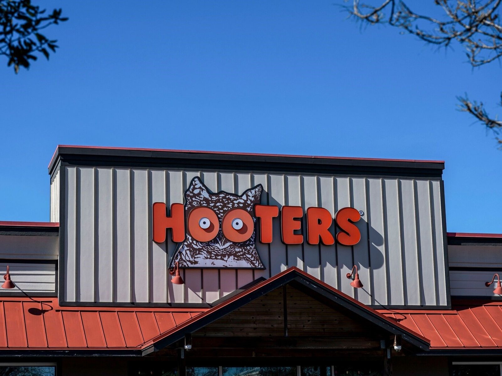 Un giro inesperado en la historia de una icónica cadena de restaurantes La reciente declaración de quiebra de Hooters ha... Descubre más sobre vital, intacta...