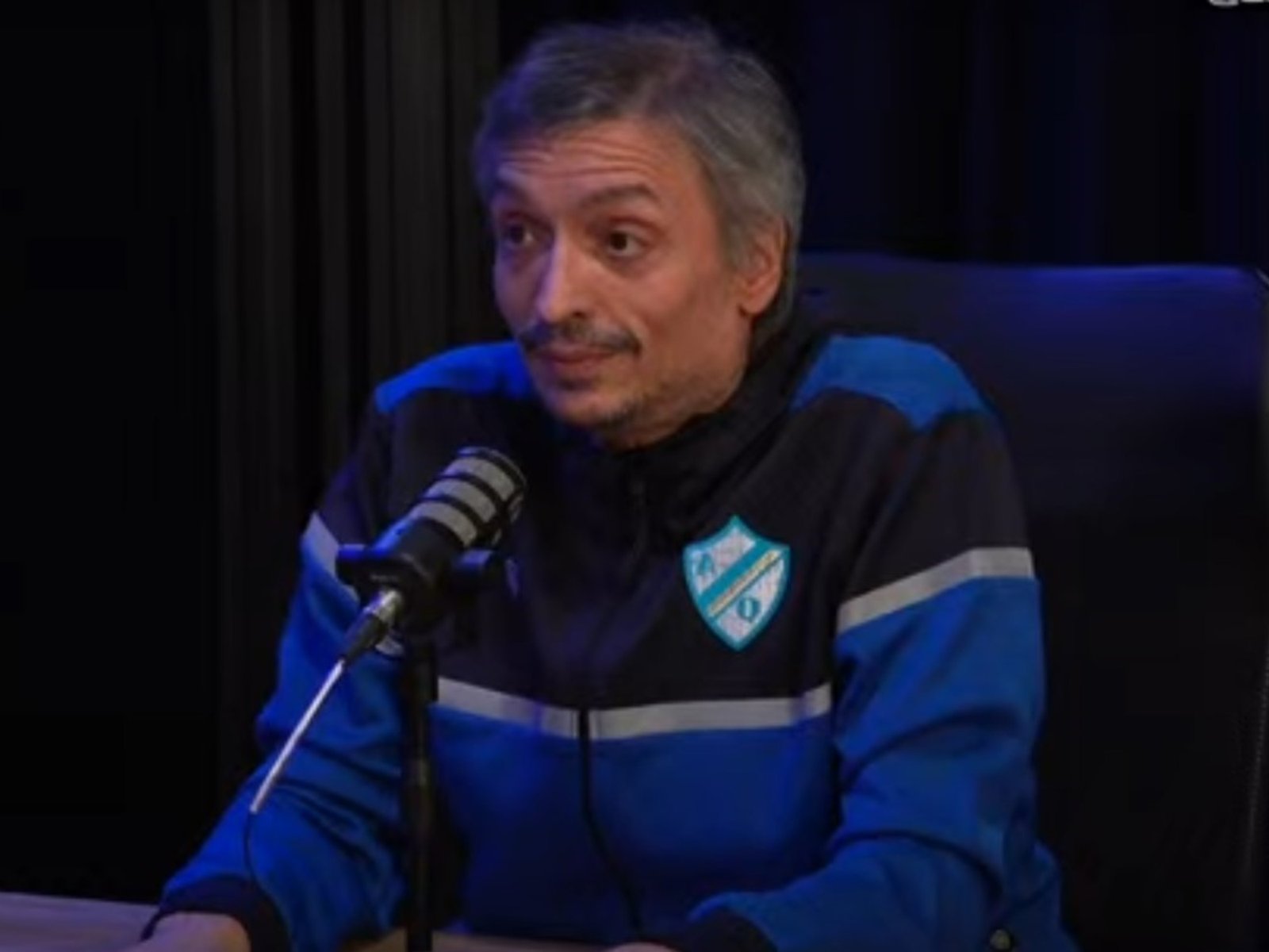  Un vistazo a la cotidianidad de una líder en prisión domiciliaria La situación de Cristina Kirchner, expresidenta d... Descubre más sobre artículos, tri...