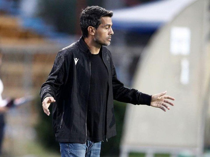 Walter Erviti en su etapa como entrenador de Belgrano.