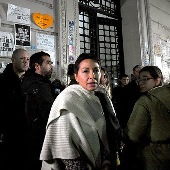 La Justicia quiere evitar que el departamento de Cristina Kirchner se convierta en un desfile de personas