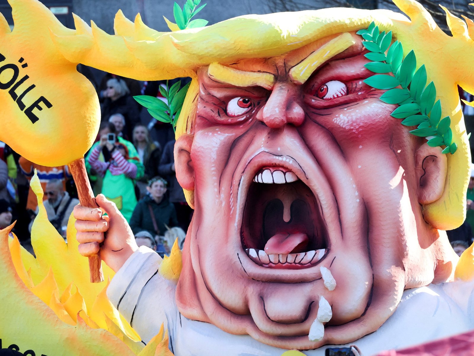 La lucha entre fe y ciencia en tiempos de incertidumbre En el corazón de Kentucky, una monumental replica del Arca de No... Descubre más sobre aquellas, polí...