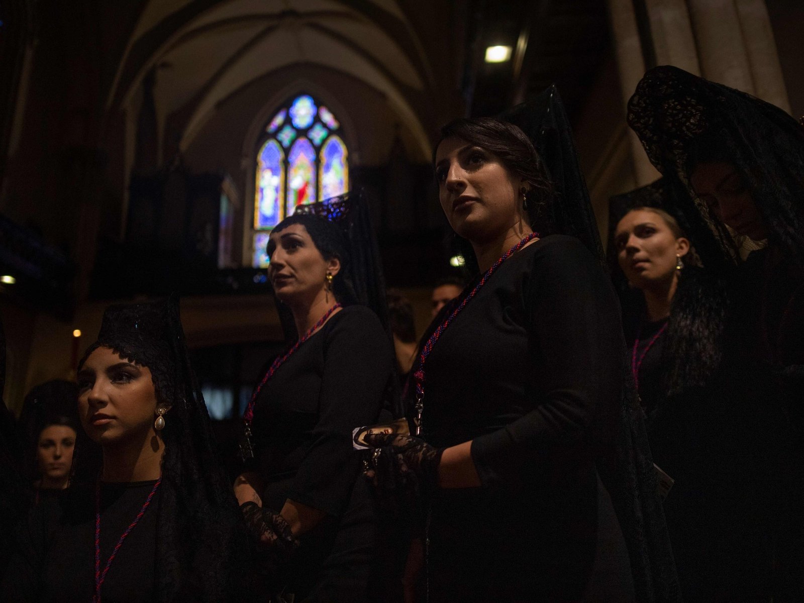 Ritos y Tradiciones en la Despedida de una Vida en la Cultura Gitana Los funerales gitanos son una manifestación cultura... Descubre más sobre comunitaria, p...