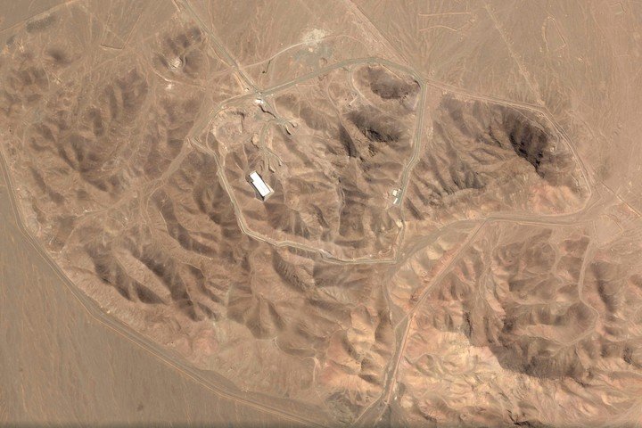 Vista aérea de la planta nuclear de Fordow. Foto AP/ Planet Labs PBC. 