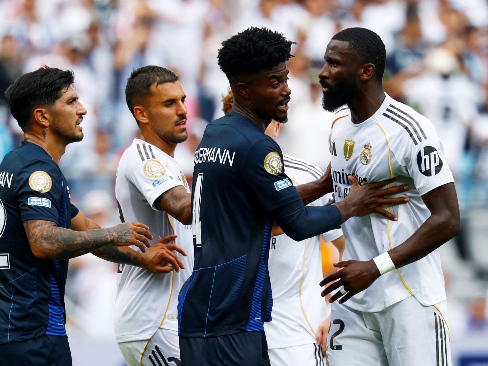 Un incidente polémico en el Mundial de Clubes que sacude el fútbol internacional En el marco del Mundial de Clubes, el e... Descubre más sobre comentario, re...