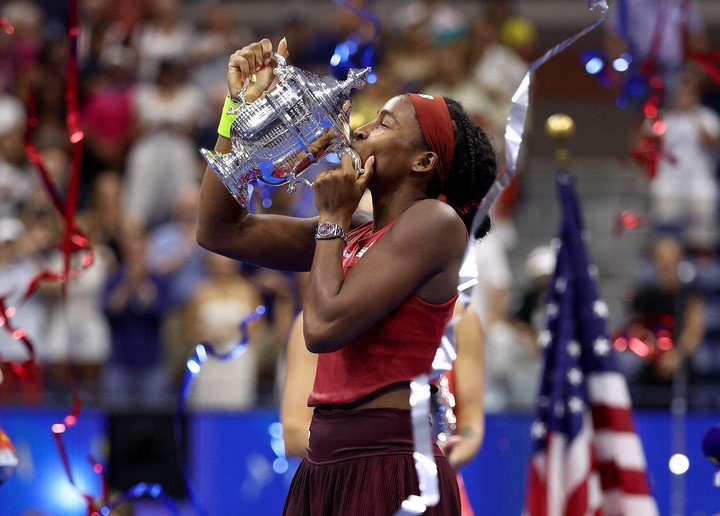 Así festejó Gauff el título del US Open 2023, tras vencer a Sabalenka. (AFP)