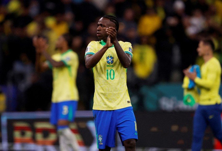 Vinicius hizo el unico gol de Brasil. REUTERS