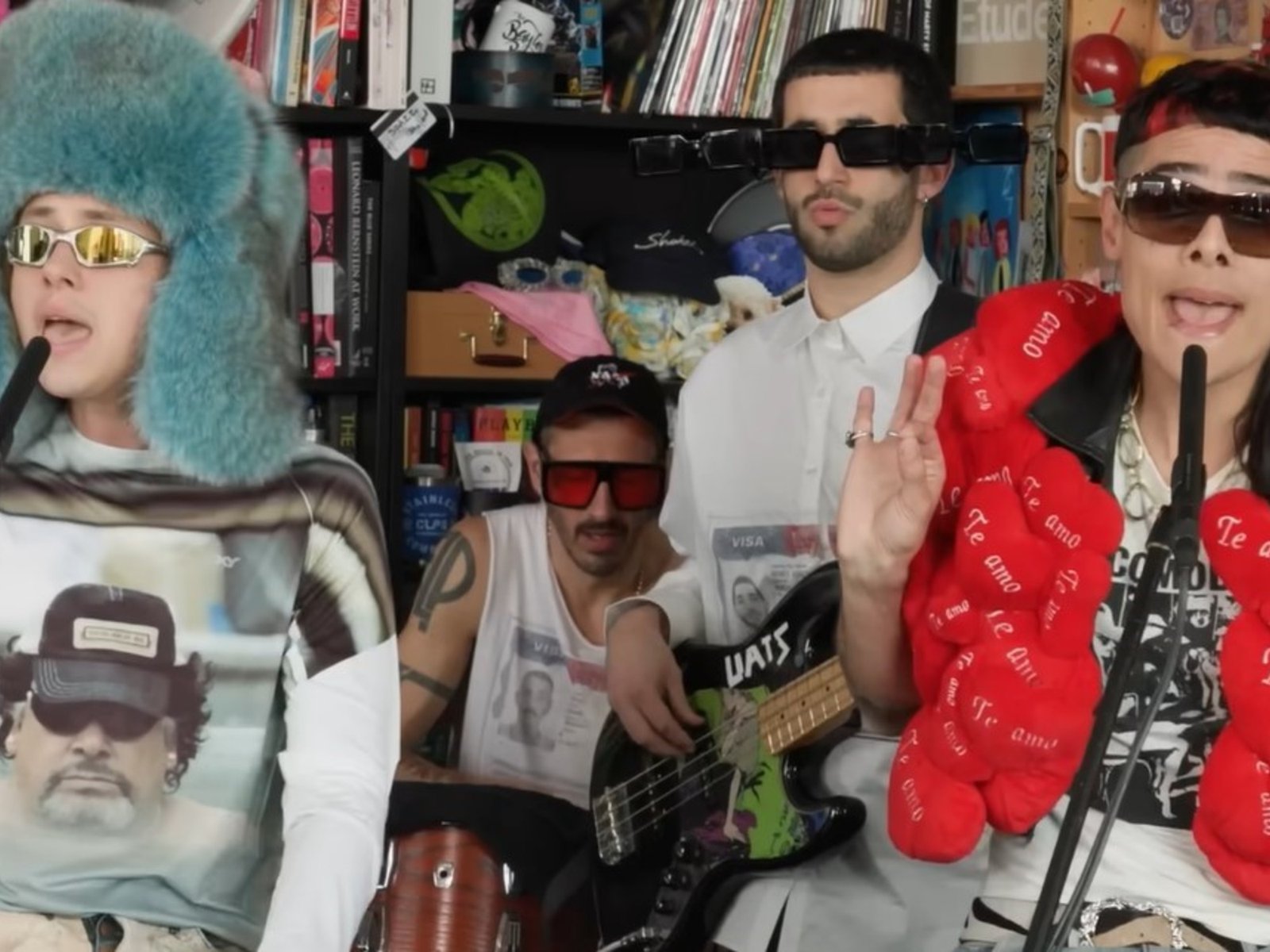 Un espacio íntimo para la música en vivo Los Tiny Desk Concerts, una innovadora propuesta de NPR, han capturado la esenc... Descubre más sobre aunque, adaptá...