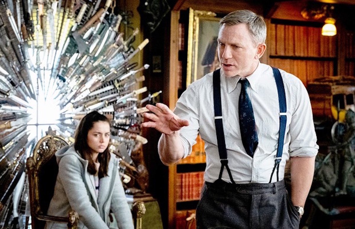 Netflix Shares First Look and Release Date for ‘Wake Up Dead Man: A Knives Out Mystery’