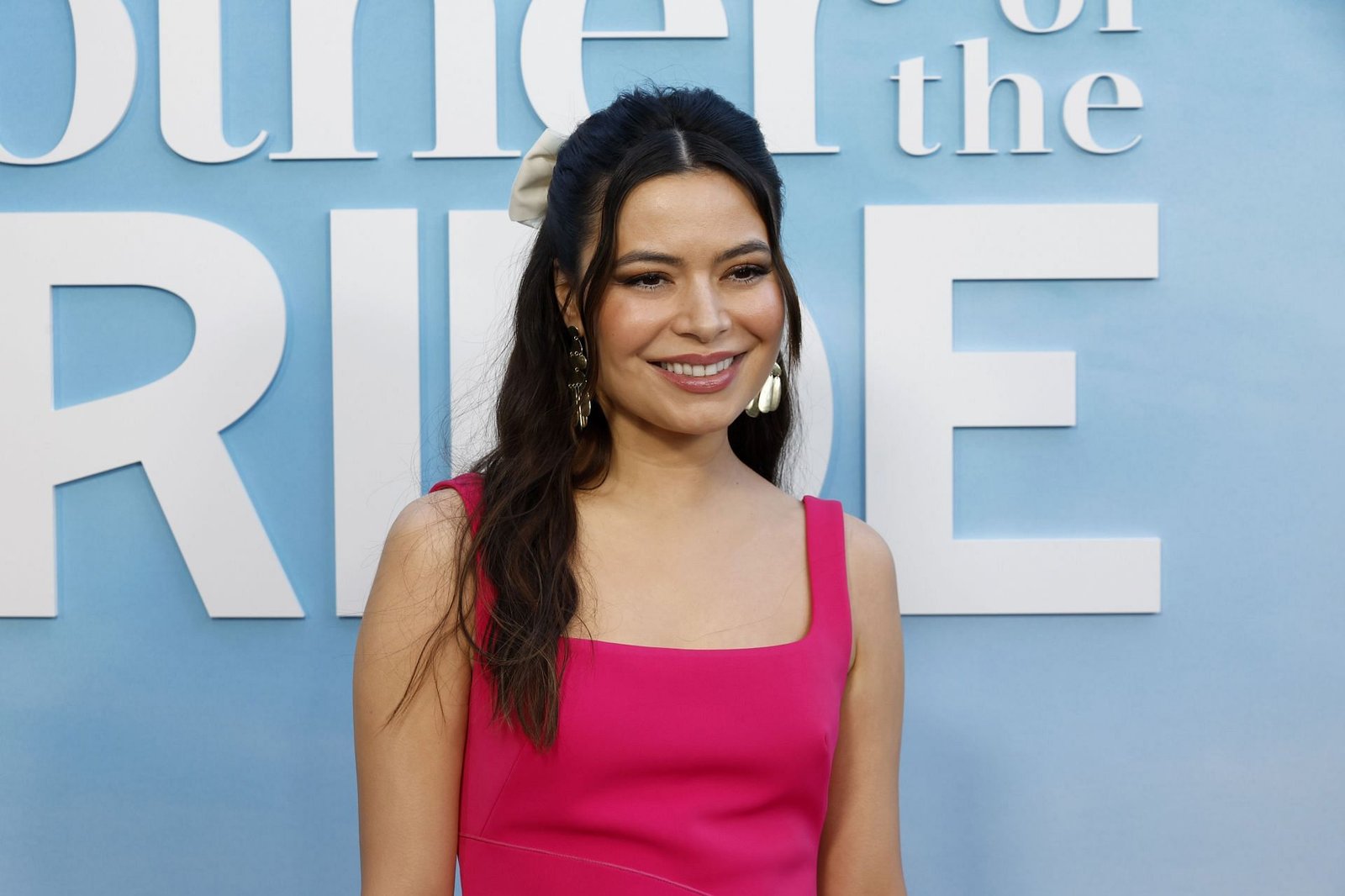 ‘The Wrong Paris’ Netflix Rom-Com Starring Miranda Cosgrove Sets September 2025 Release