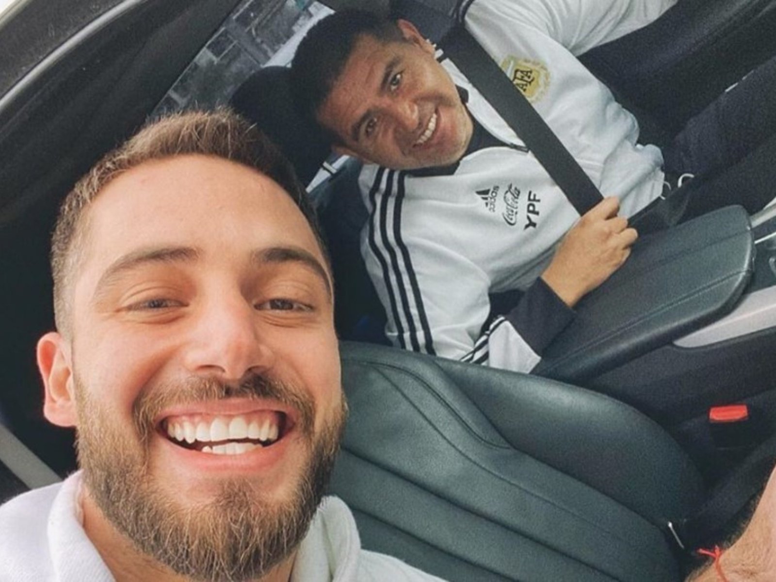 La historia de Nico Occhiato: soñaba con ser futbolista, trabajó de lo que no quiso, se metió en un reality, fundó un canal de streaming y ahora llega a La Voz Argentina