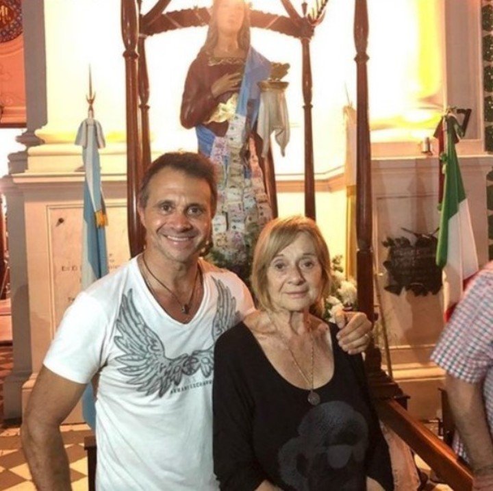 Sergio Lapegüe junto a su madre, Elba. | Foto: Instagram