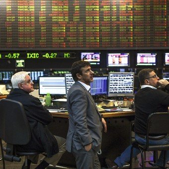 A contramano de las bolsas globales, las acciones argentinas pierden hasta 9%
