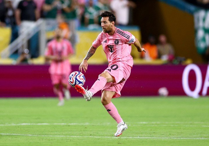 Lionel Messi en su último partido con 37 años. Foto: REUTERS/Hannah Mckay