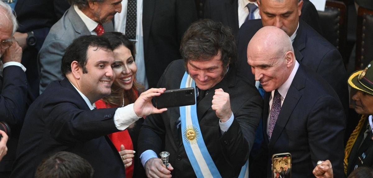 La misteriosa sociedad entre Milei y Espert, atravesada por un sórdido relato sobre una valija llena de dólares