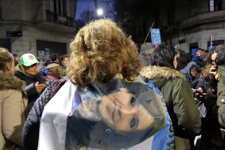 Vigilia frente a la casa de Cristina Kirchner. Foto: Enrique García Medina.