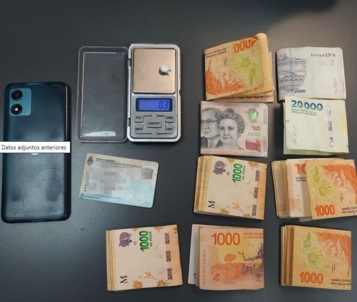 Elementos secuestrados al dealer dominicano dominicano Foto: Policía de la Ciudad.
