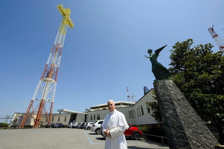 El Papa León XIV, en su visita al Centro Radio en onda corta de la Radio Vaticana, este jueves. Foto: ANSA