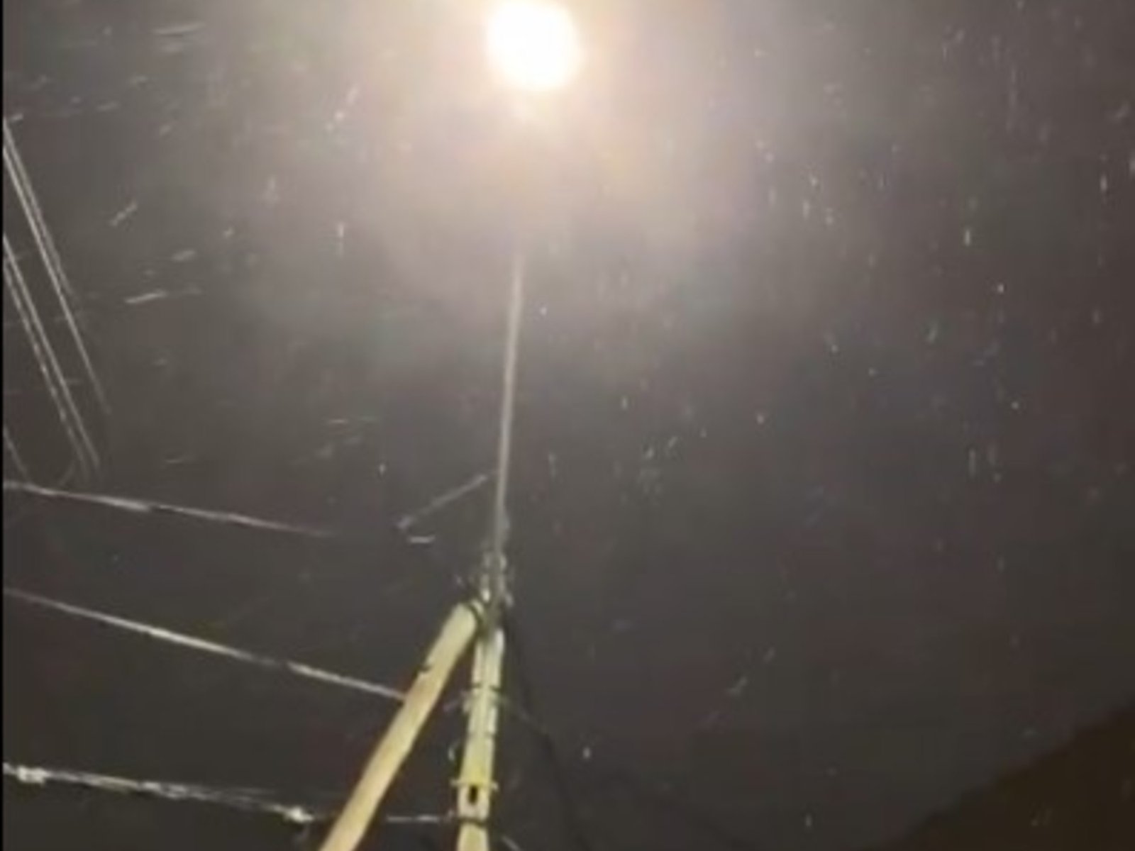  Un fenómeno inusual que sorprende a miles en el Gran Buenos Aires La mañana del 23 de junio trajo consigo un espect... Descubre más sobre algunos, senti...