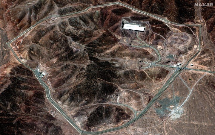 Imagen satelital de las instalaciones nucleares de Fordo. Foto SATELLITE IMAGE 2025 MAXAR TECHNOLOGIES -