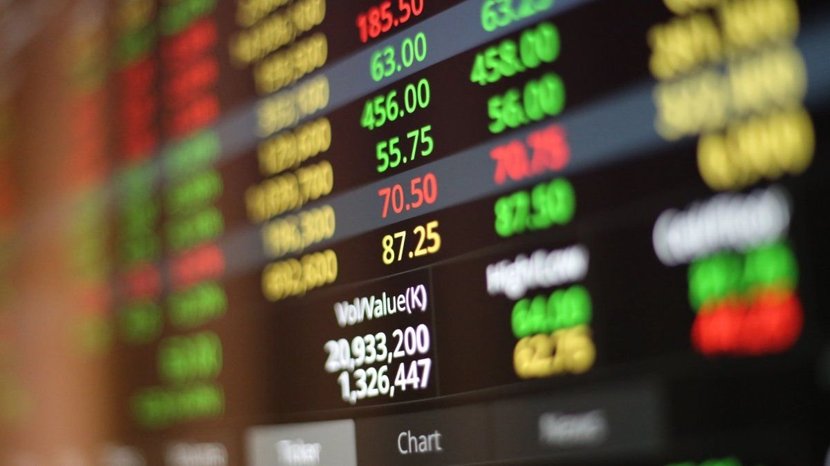 La turbulencia cambiaria en el horizonte argentino Este miércoles 11 de junio, la cotización del dólar blue marca nuevam... Descubre más sobre internacional,...