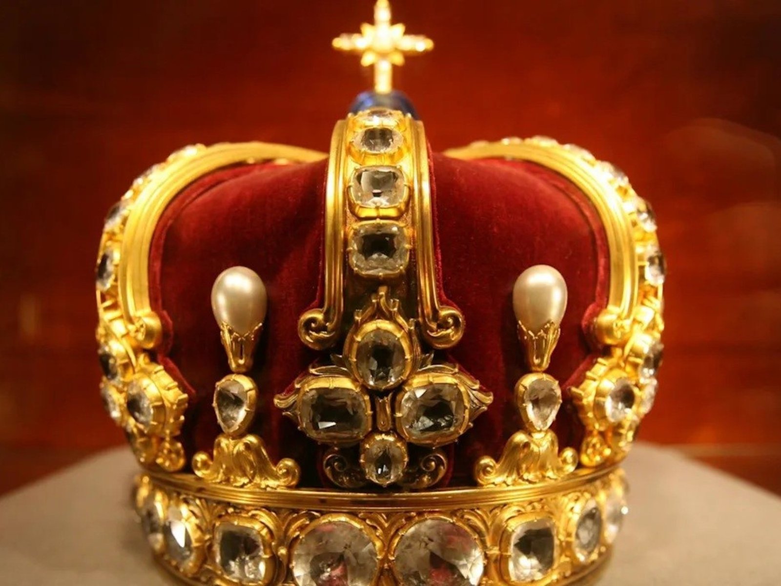 Un linaje inesperado en la alfombra roja En la era contemporánea, donde las barreras entre la nobleza y los mortales par... Descubre más sobre premios, felip...