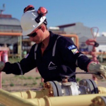 Crisis de deuda en empresas: una petrolera no pudo juntar los dólares y entró en default